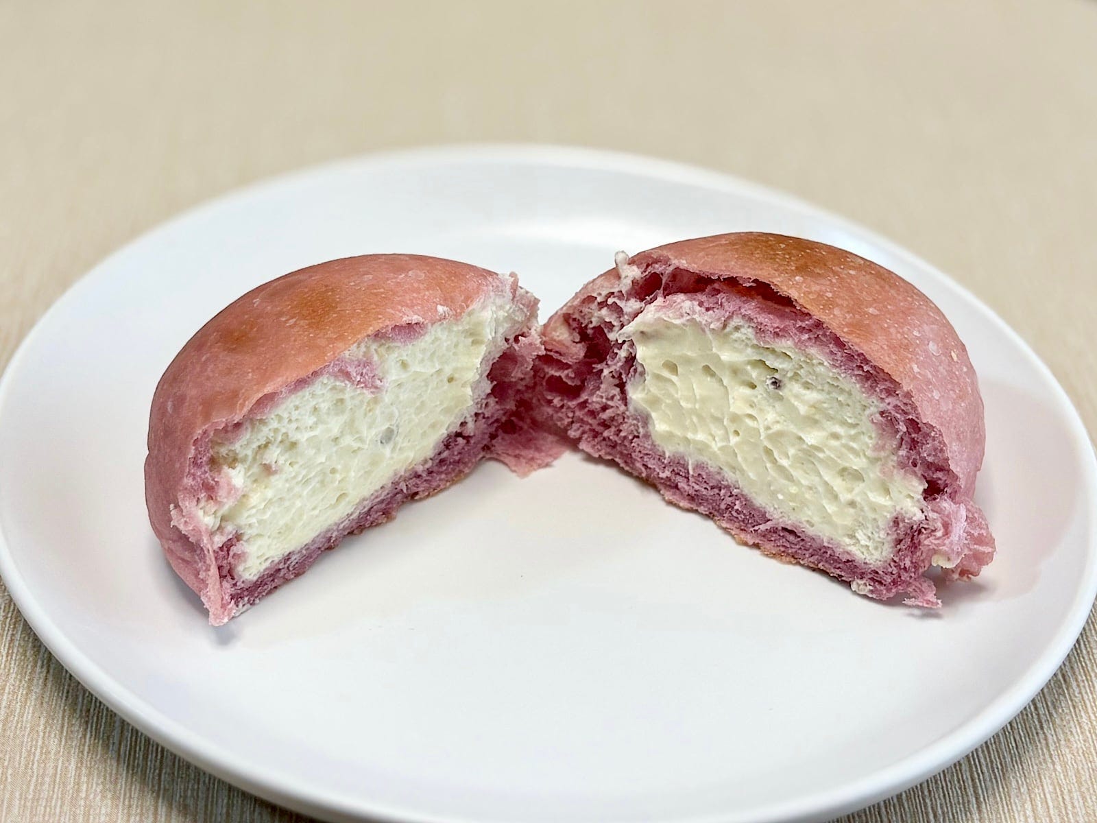 ひんやり冷たいクリームにおいもの風味がおいしい!