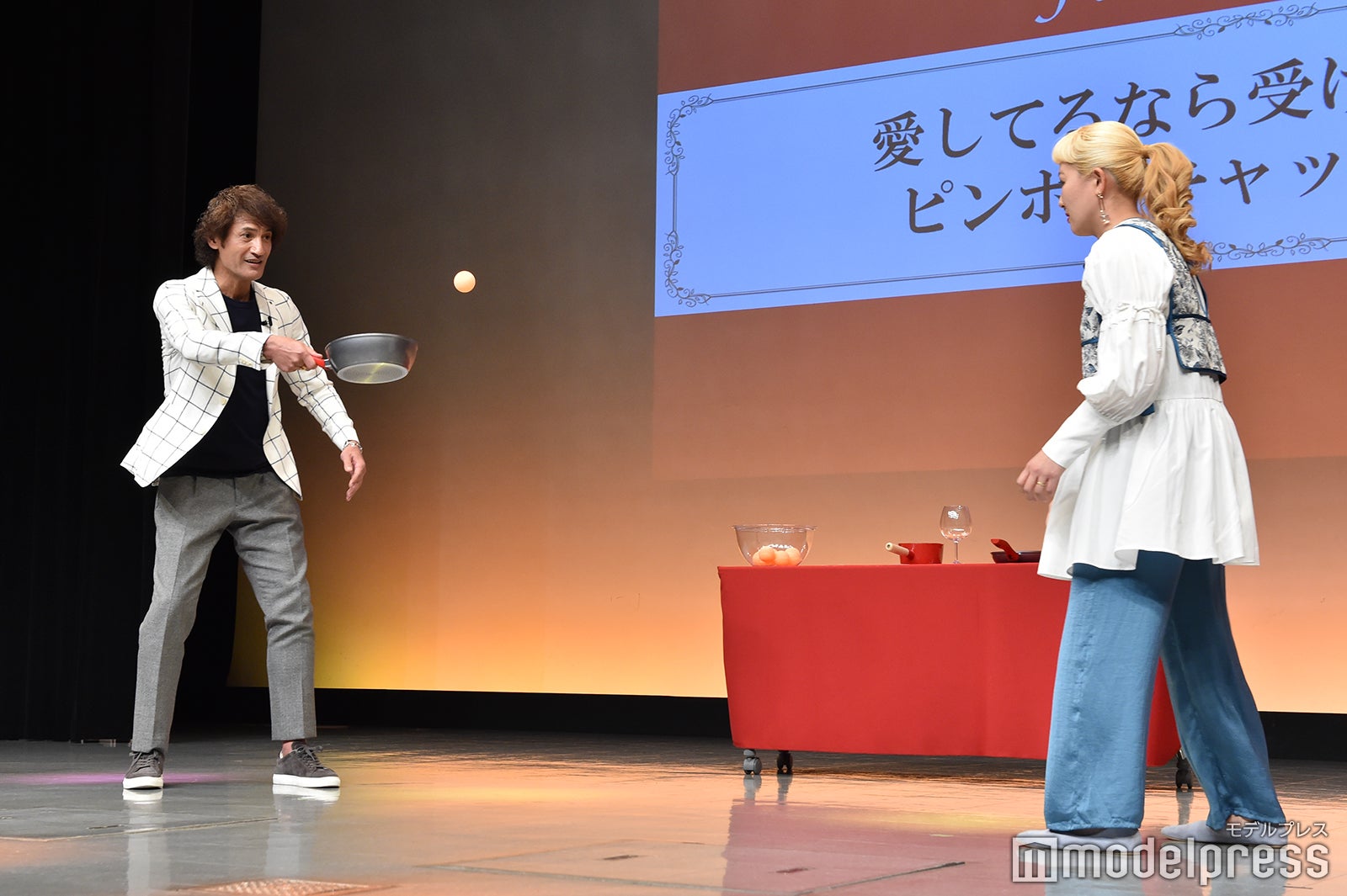 丸山桂里奈、本並健治（C）モデルプレス