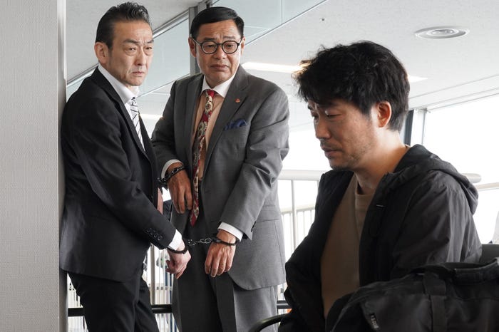 吹越満、田口浩正、高橋努「特捜9 season7」第6話より(C)テレビ朝日