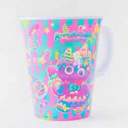スーベニアコラボカップ 980円(税別)/(C)1976, 2019 SANRIO CO.,LTD.APPROVAL NO. S601424 (C)KAWAII MONSTER CAFE