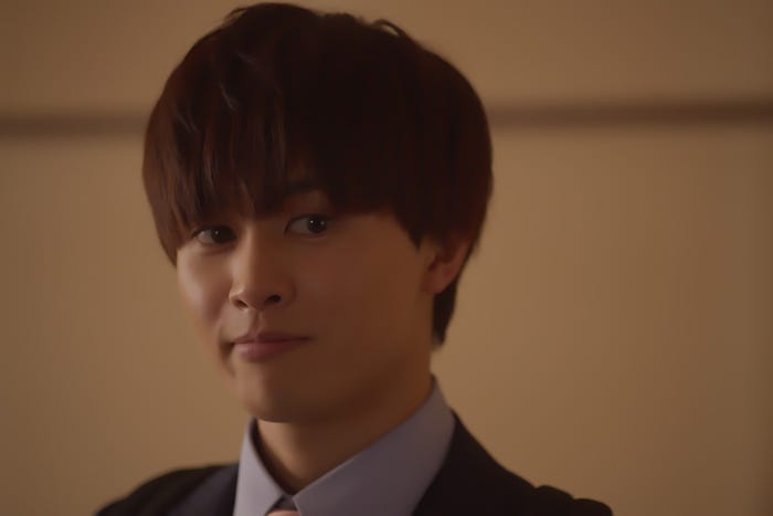 草川拓弥「あやしいパートナー」第1話(C)「あやしいパートナー」製作委員会・MBS