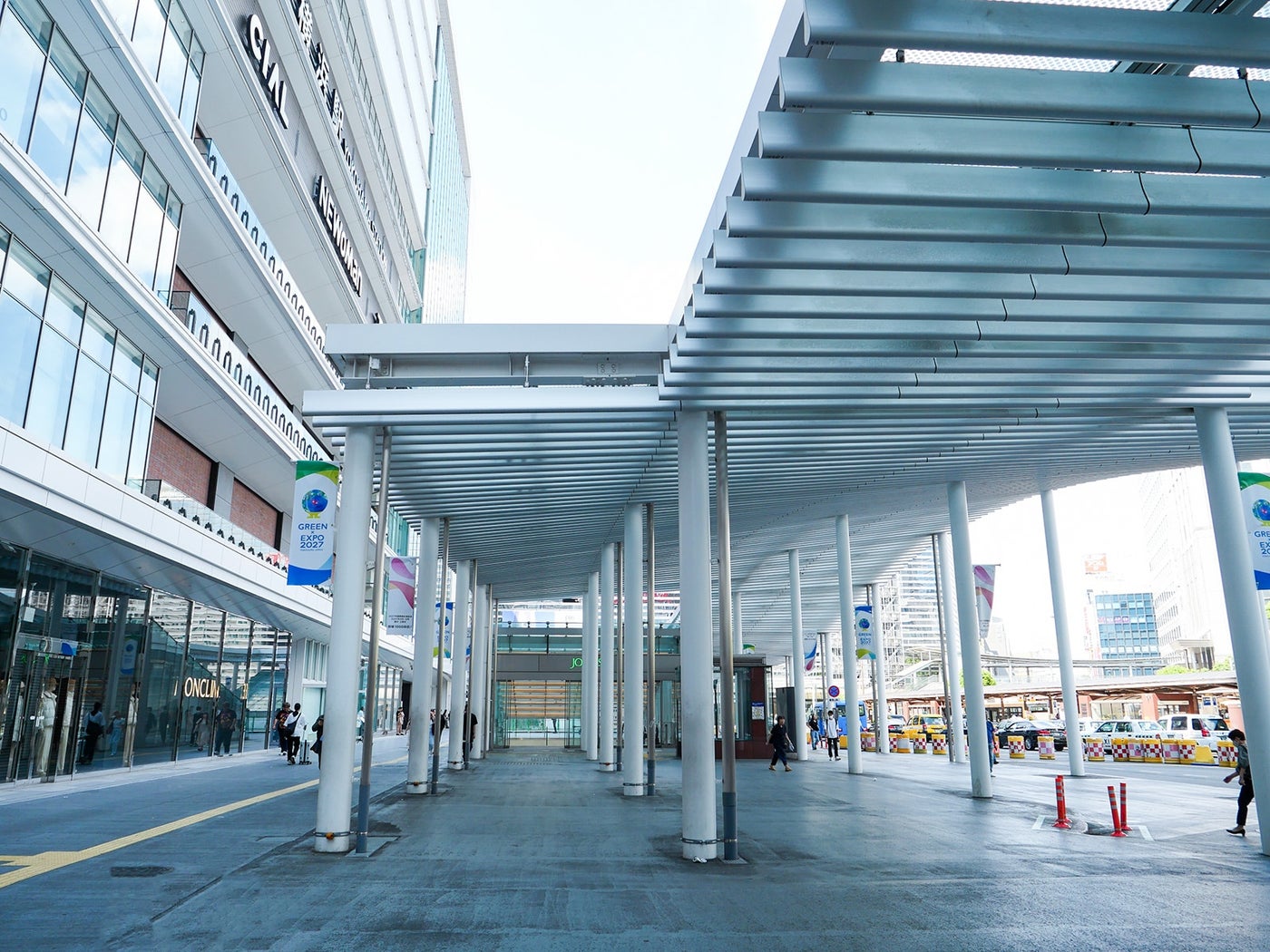 11路線が乗り入れている横浜駅は西区