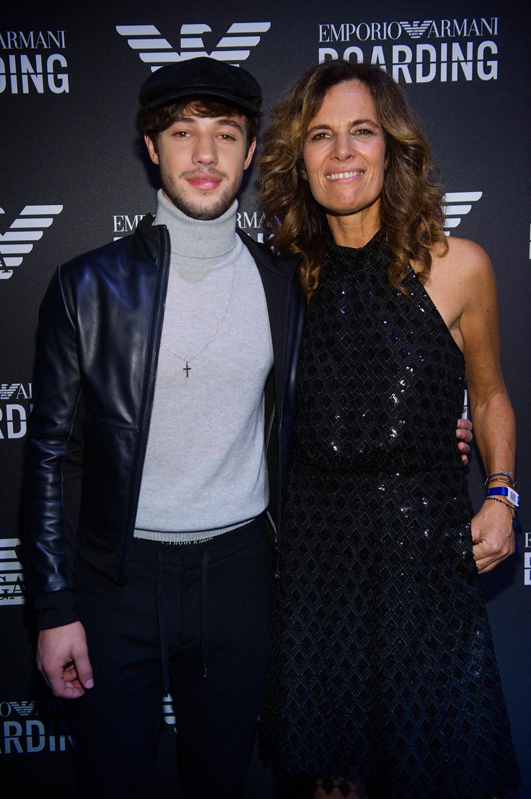 ロベルタ・アルマーニ、キャメロン・ダラス