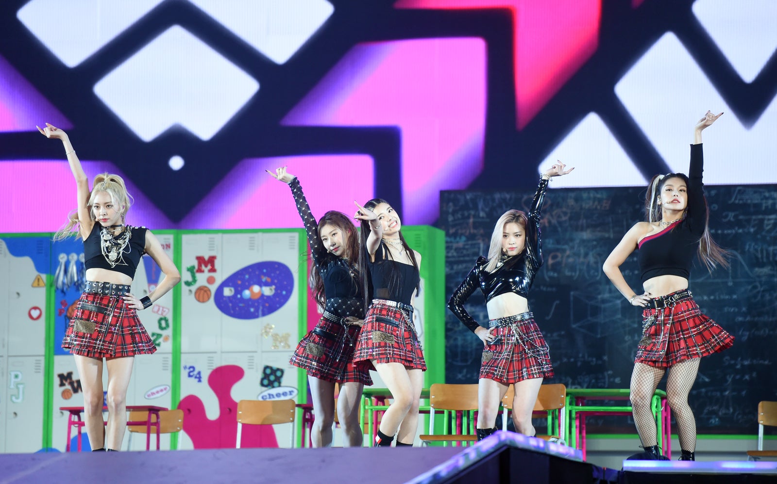 「2019MnetAsianMusicAwards(MAMA)」（C）CJENMCo.,Ltd,AllRightsReserved