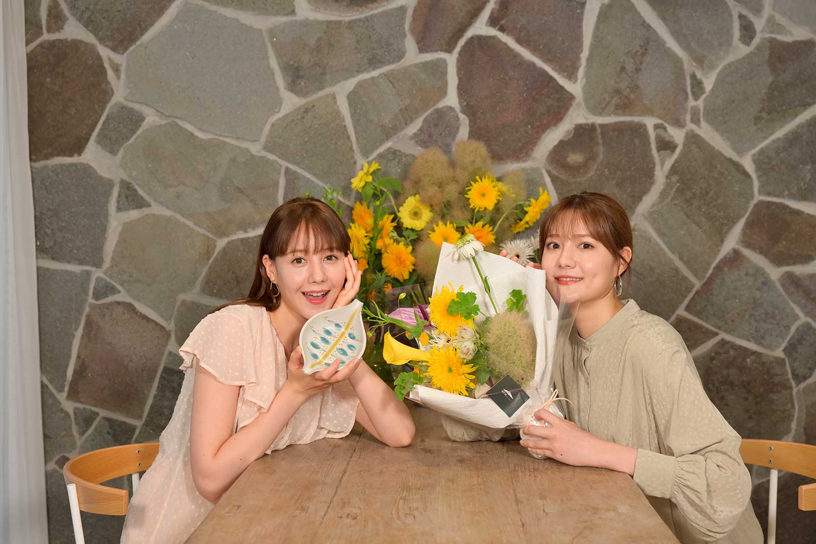 トリンドル玲奈＆瑠奈、“おうち時間”をライブ配信「INSTA MIKKE TOKYO」開催