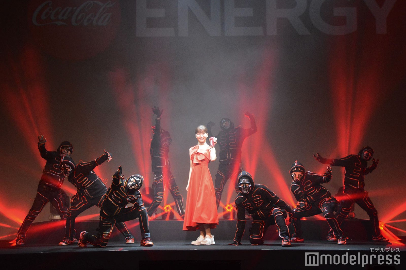 （中央）宇野実彩子（C）モデルプレス