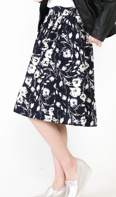 ツートーンフラワーミディフレアスカート「salus」2,990円(税込)