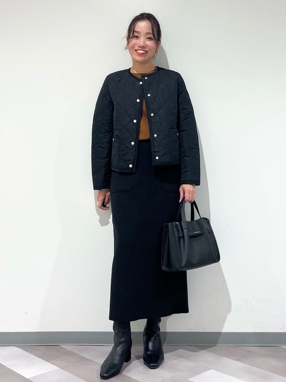 コンパクトなサイズ感のキルティングジャケットできれいめに 出典:WEAR