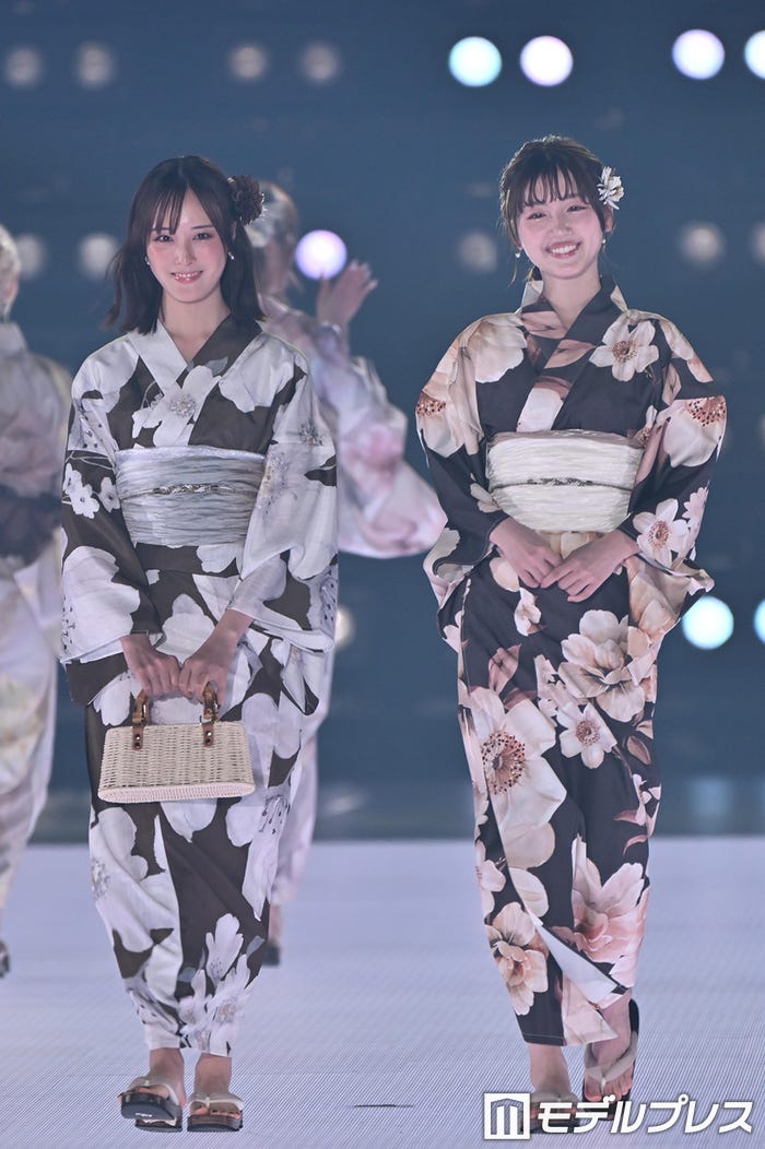 大友花恋、佐々木美玲(C)モデルプレス