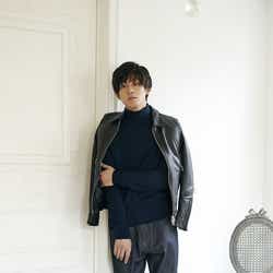 モデルプレス - 松坂桃李の“男前”ビジュアル解禁 豪華クリエイターが集結