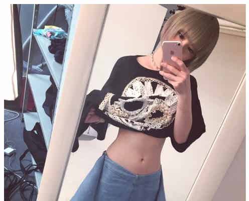 最上もが、美曲線際立つ“くびれ&腹筋”披露に釘づけ「二次元ボディ」