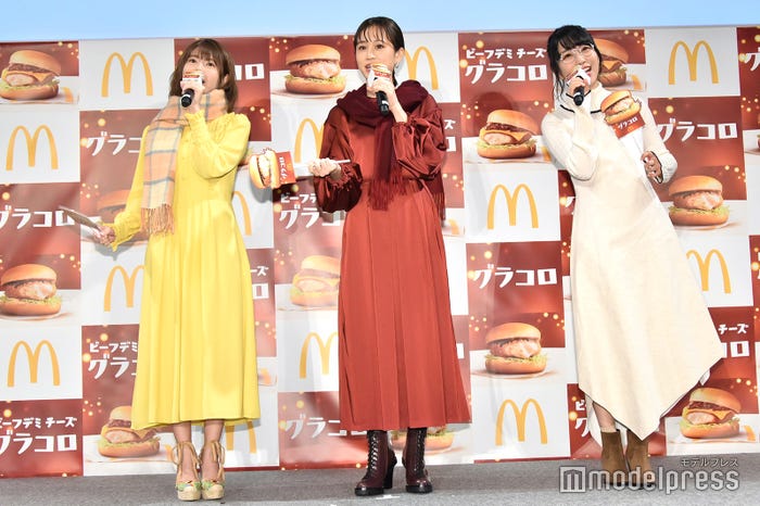 (左から)竹達彩奈、前田敦子、愛美(C)モデルプレス