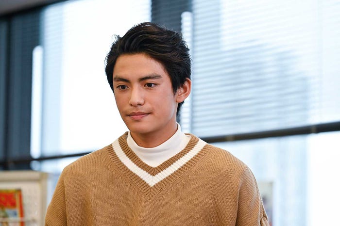 藤枝喜輝「あのときキスしておけば」より (C)テレビ朝日