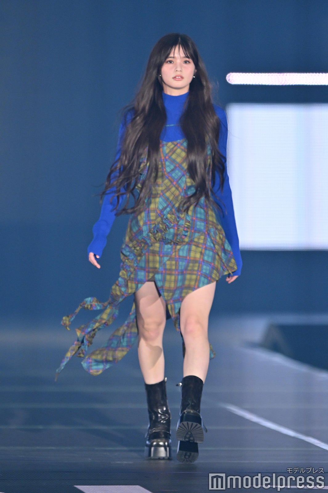 （C）モデルプレス