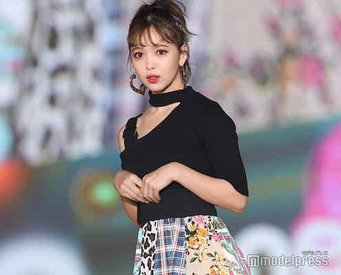 藤田ニコル、美肌ちら見せ 技ありショルダーでキュート&SEXYオーラ<関コレ2019S/S>