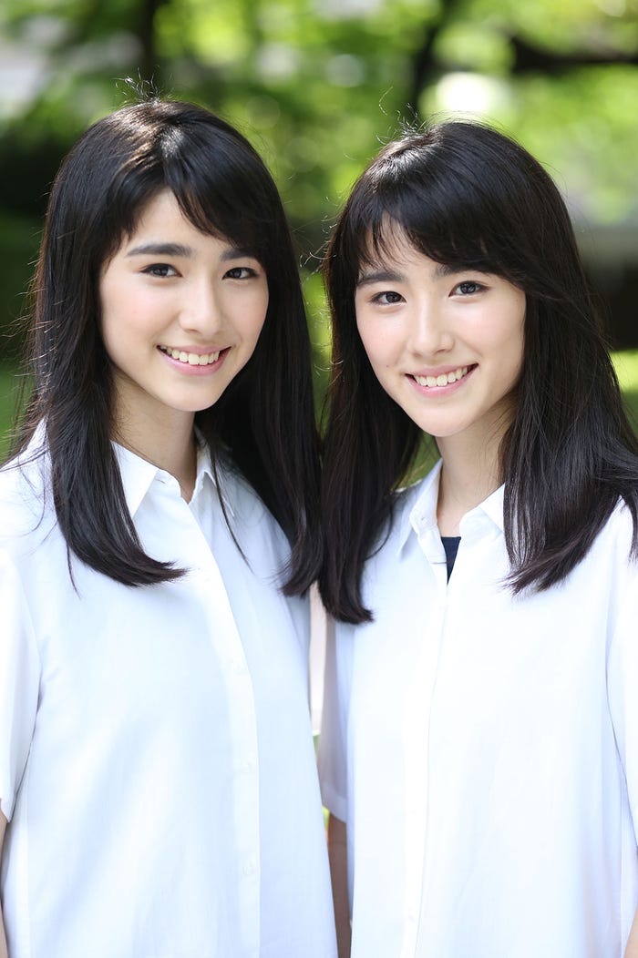 鈴木みな・まりあ(画像提供:所属事務所)