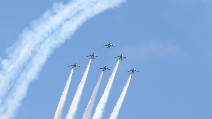 「ブルーインパルス極限飛行」(C)フジテレビ