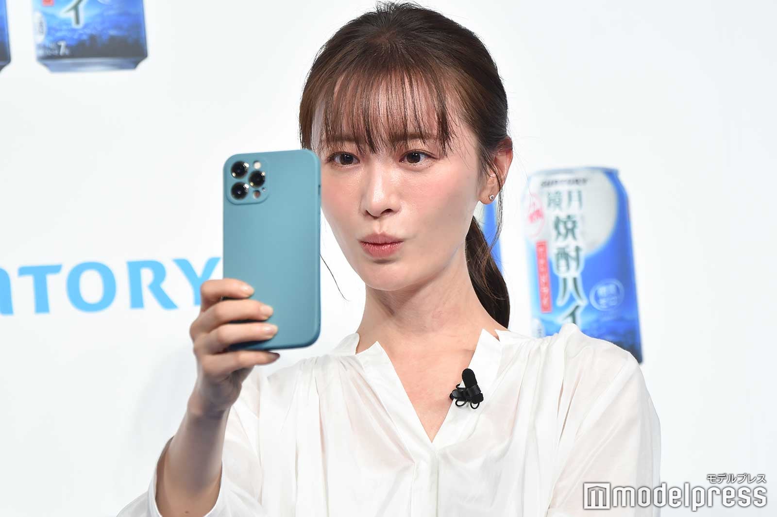 Instagramストーリーを生投稿する松本まりか （C）モデルプレス