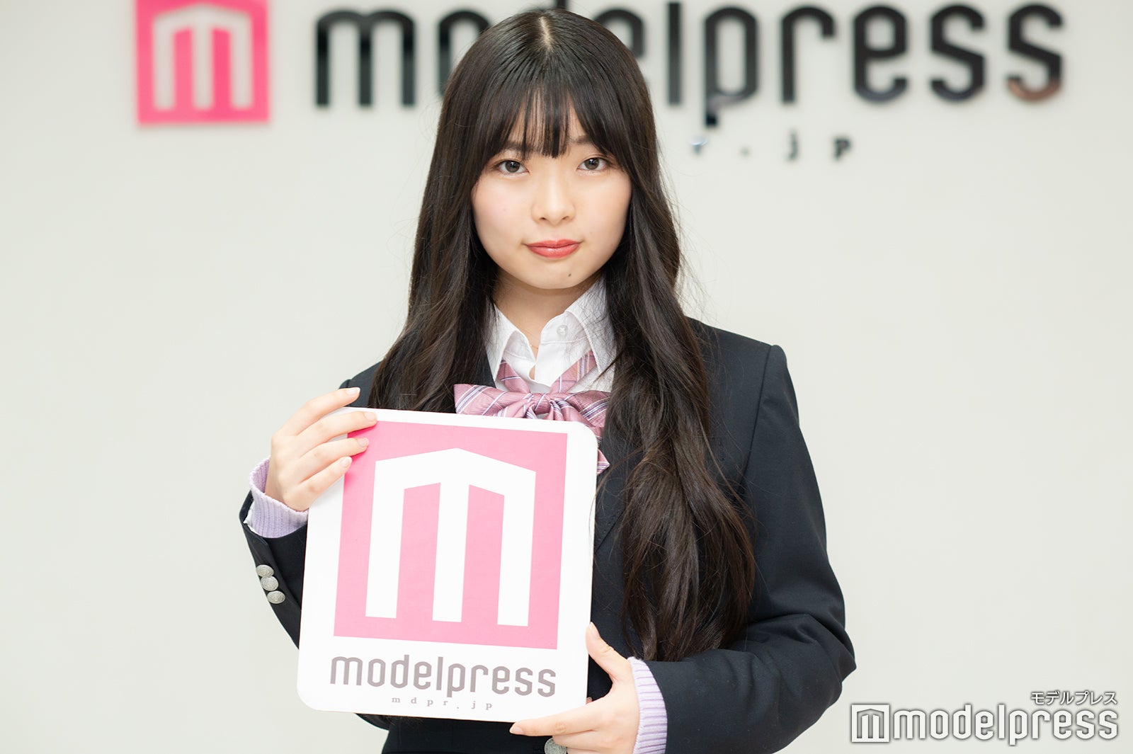 しま （C）モデルプレス