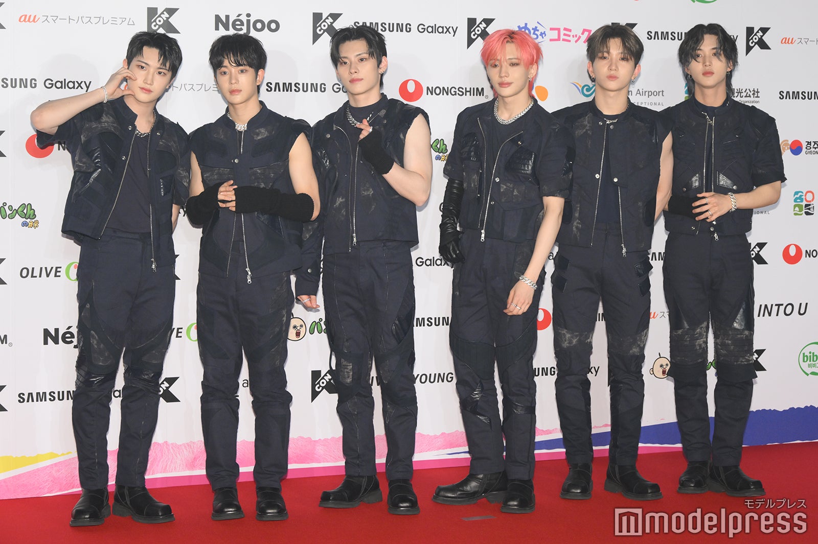 THE NEW SIX
（左から）テフン、ヒョンスン、ギョンジュン、ジュンヒョク、ソンジュン、フィ（C）モデルプレス