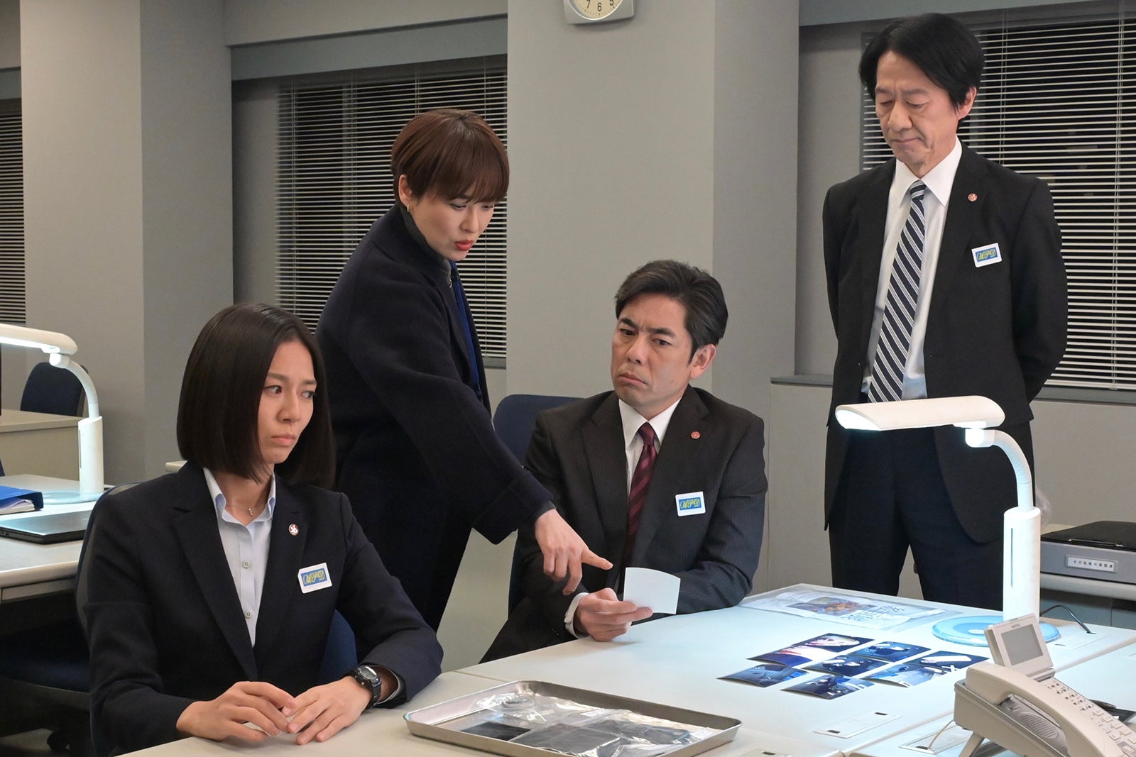 篠原ゆき子、鈴木砂羽、山中崇史、川原和久「相棒season22」第13話より（C）テレビ朝日