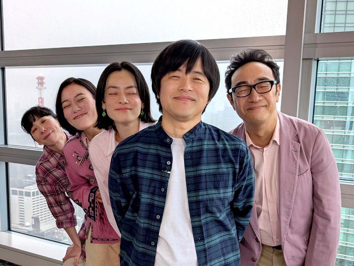 平岩紙、鈴木杏、市川実日子、バカリズム、角田晃広(C)日本テレビ