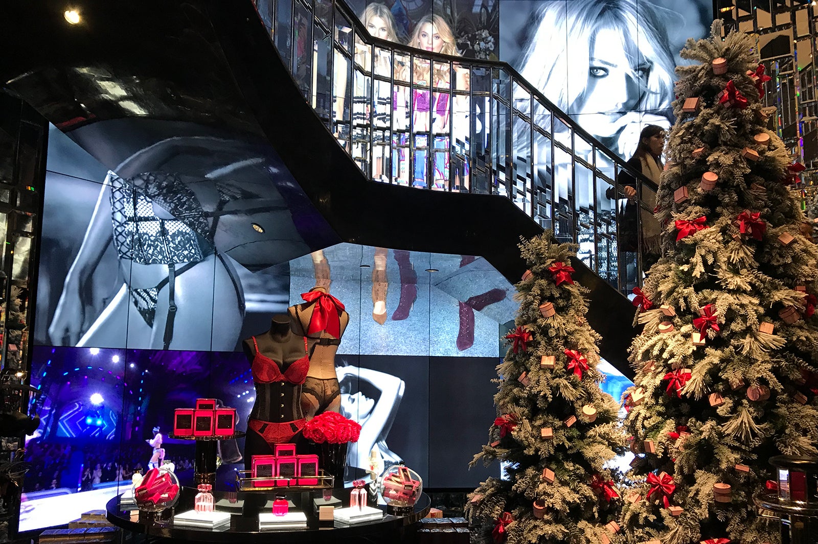 「ヴィクトリアズ・シークレット」上海旗艦店