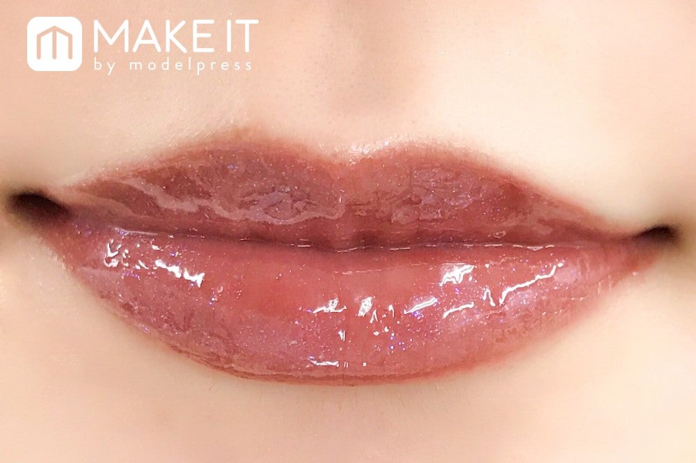 LUNASOL／ドレスフォーリップス／05 Shiny Rain 使用 (C)メイクイット