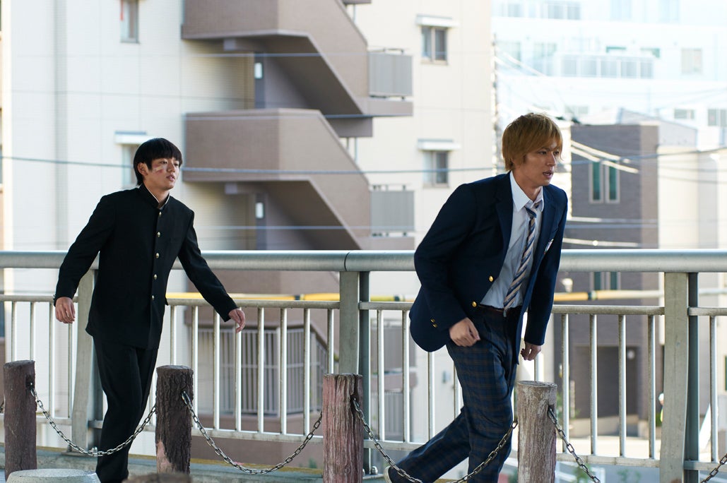 濱田龍臣、荒井敦史／「モブサイコ100」第10話より（C）ONE・小学館／ドラマ「モブサイコ100」製作委員会