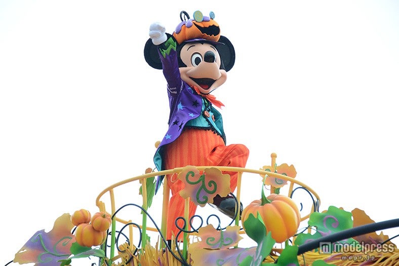 ディズニーランド、今年で見納めハロウィーンパレード　新コスチューム＆初登場キャラ全紹介＜写真特集＞