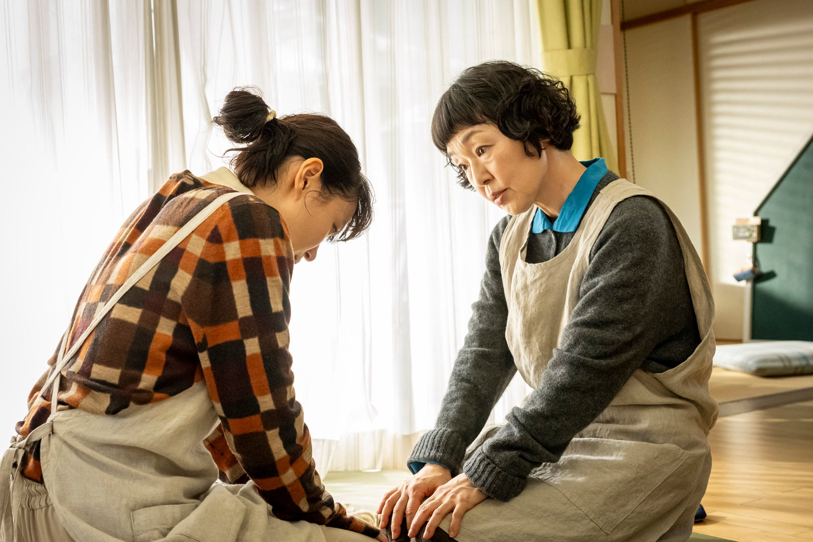 奈緒、小林聡美「春になったら」（C）カンテレ