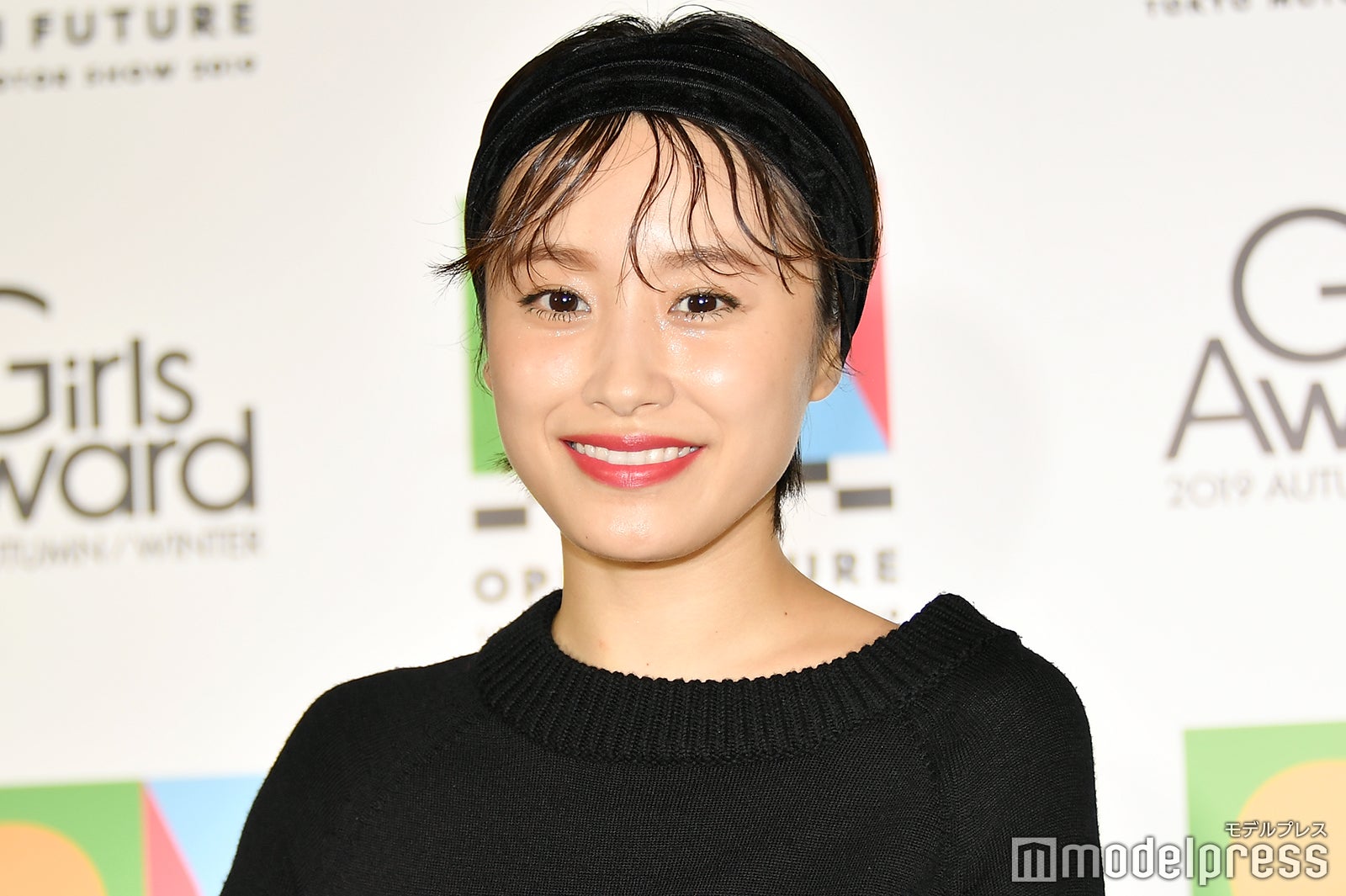 高橋愛「違った緊張感があった」電動キックボードでランウェイ＜GirlsAward 2019 A／W＞