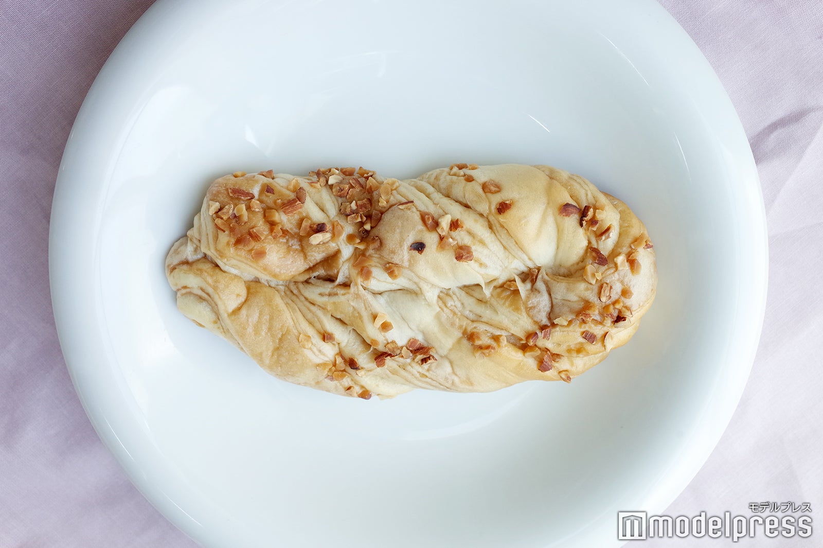 サイクルミー もちもちブレッドキャラメル＆アーモンド（C）モデルプレス