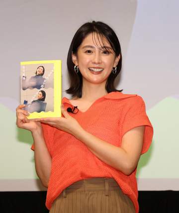 フジ宮司愛海アナ、初エッセーで結婚式秘話明かす「亡くなった母が作ったベールを妹から受け継いだ」
