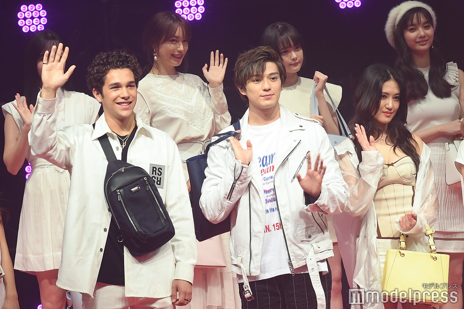 （下段左から）オースティン・マホーン、新田真剣佑、藤井夏恋（上段左から）鈴木愛理、蛯原友里、玉城ティナ、新川優愛（C）モデルプレス