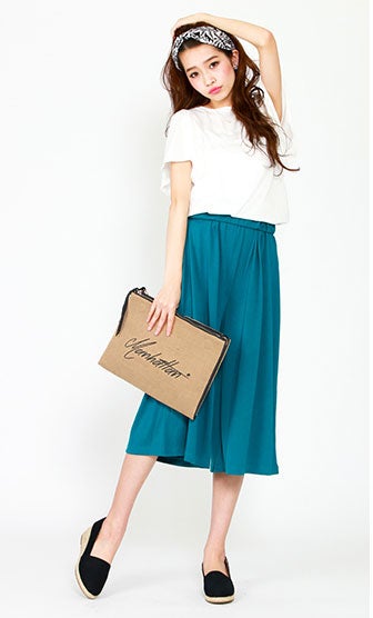 パームツリーリバーシブルナチュラルクラッチバッグ「salus」3,490円（税込）