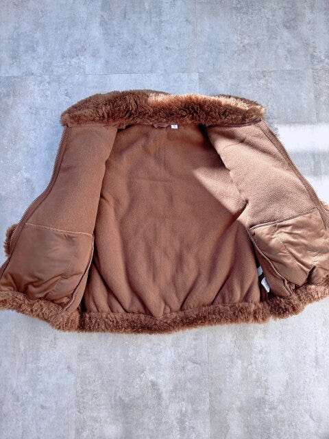 GUGIRLSフラッフィーブルゾン GUGIRLSフラッフィーブルゾンのフリース素材部分