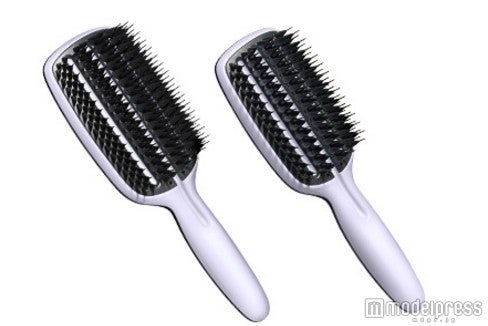 ブロー専用の「タングルティーザー ブロースタイリング」（価格：フルパドル4,428円＜左＞、ハーフパドル3,942円＜右＞）