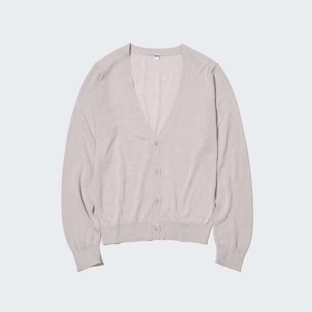 ユニクロ　uniqlo　レディース　おすすめ　オススメ　コスパ　2023　春　高見え　トップス　ライトVネックカーディガン　カーディガン　シアーカーディガン　シアー　透け感　Vネック　冷房対策