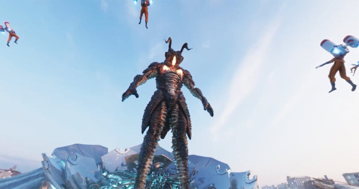 大きな宇宙船から宇宙恐竜ゼットンが出現。こだわりのフォルムをじっくり観察してみましょう　(c)TSUBURAYA