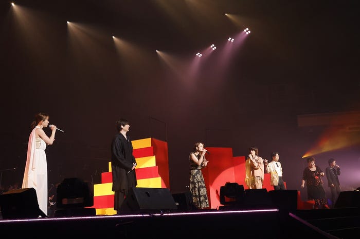 愛希れいか、城田優、ソニン、平間壮一、中川晃教、森公美子、柿澤勇人(提供写真)