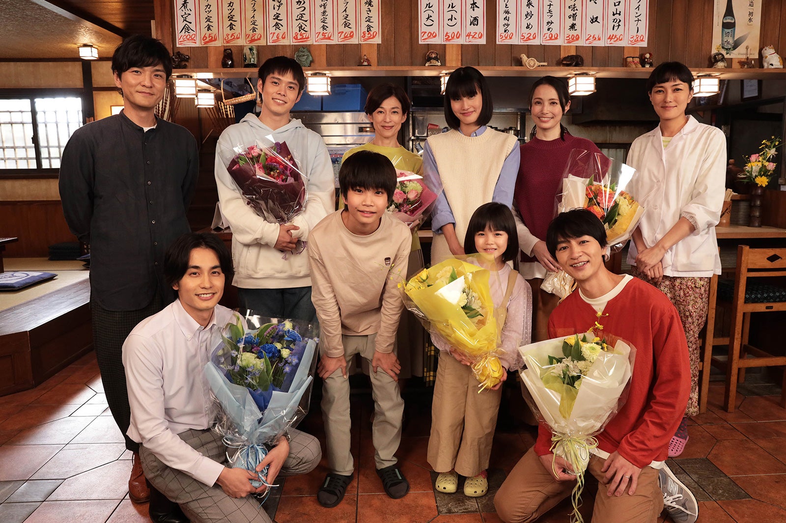 森山直太朗、感極まり涙「家庭教師のトラコ」現場サプライズ登場で主題歌を弾き語り