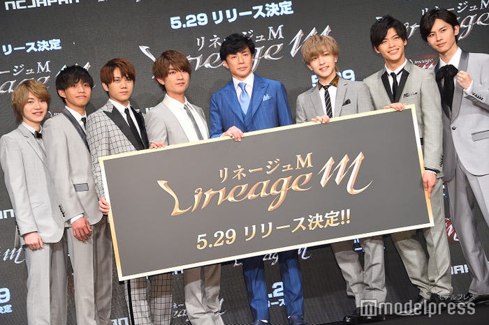 (左から)今野大輝、五十嵐玲央、佐々木大光、本髙克樹、東山紀之、中村嶺亜、菅田琳寧、矢花黎(C)モデルプレス