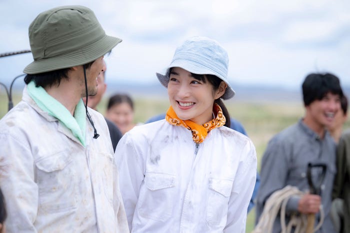 林遣都、高梨臨「VIVANT」第9話より(C)TBS