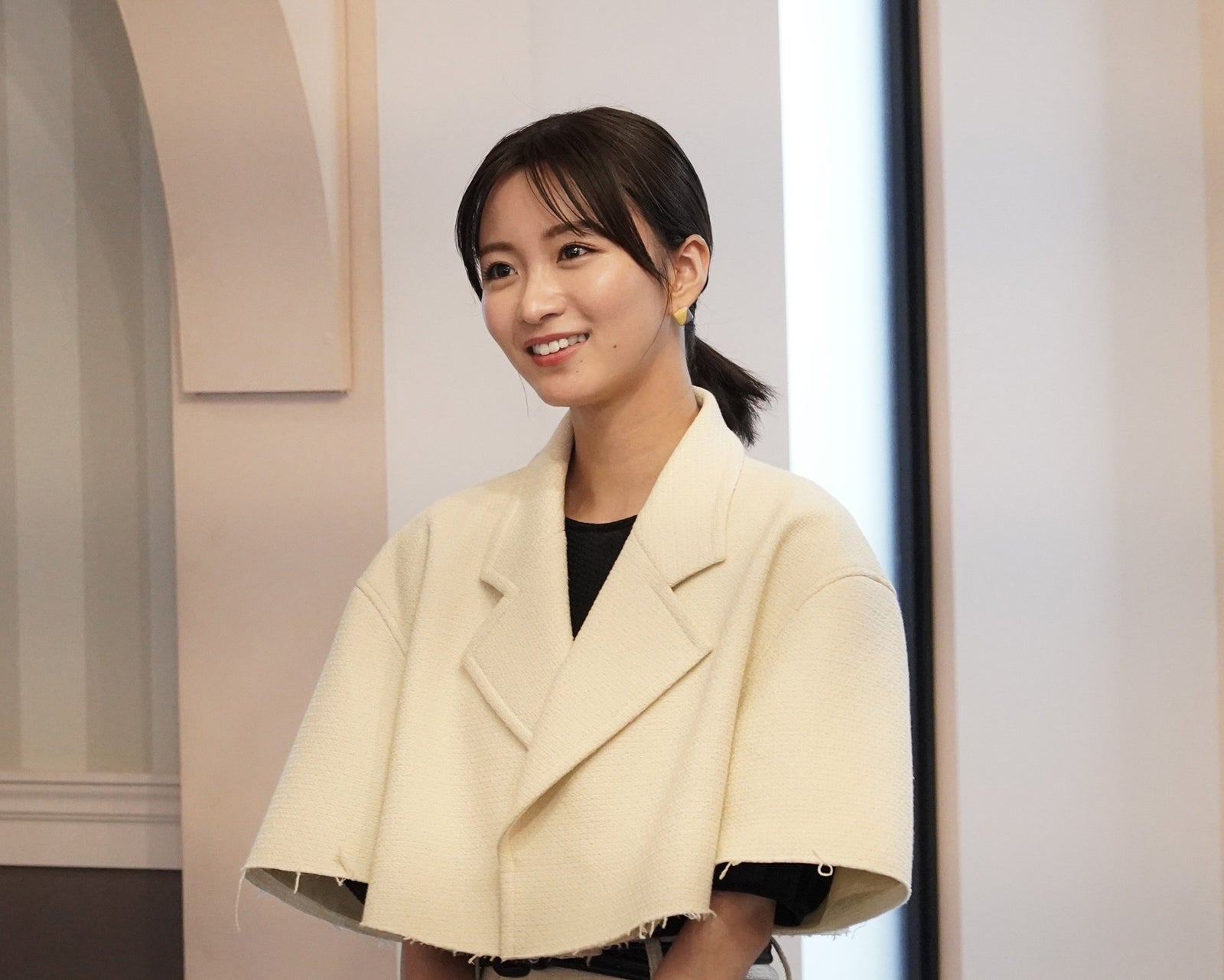 岡崎紗絵「転職の魔王様」第4話より（C）カンテレ