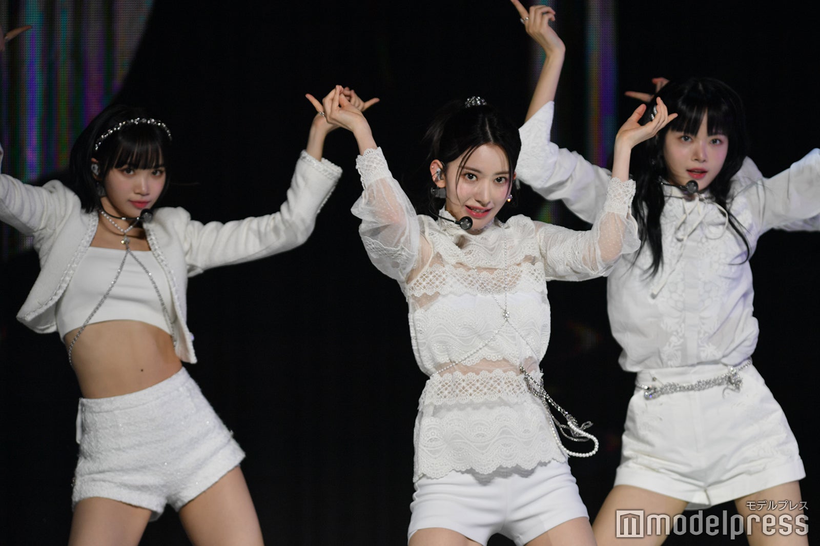 CHAEWON、SAKURA、EUNCHAE （C）モデルプレス