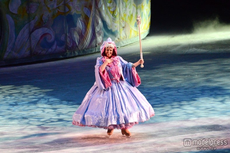 「ディズニー・オン・アイス」フェアリー・ゴッド・マザー