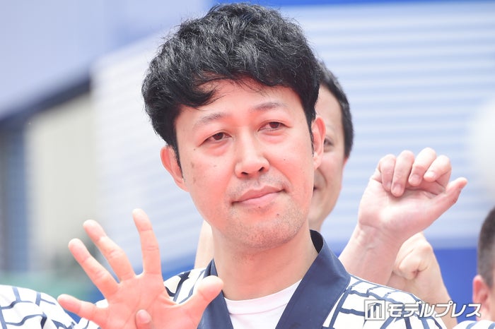 小籔千豊、イケメン俳優と新幹線で偶然遭遇 “ばったり2ショット”に驚きの声「すごいミラクル」