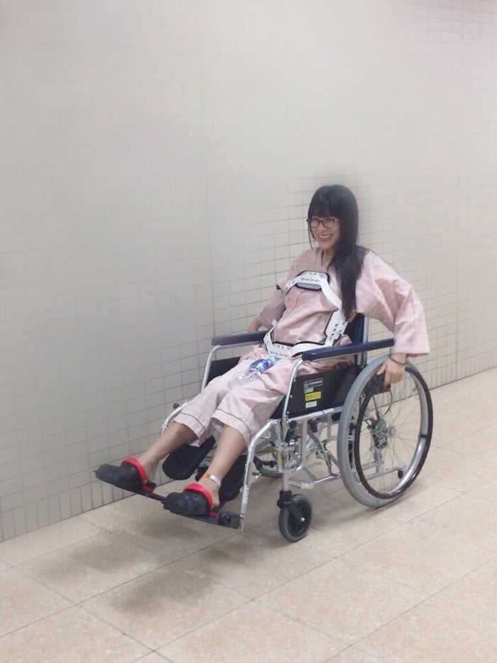 緊急手術の仮面女子 猪狩ともか 車椅子生活に 今後の活動は モデルプレス