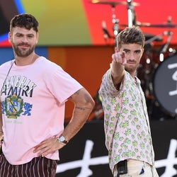 人気デュオのザ・チェインスモーカーズ、新作音楽ドラマをプロデュース!